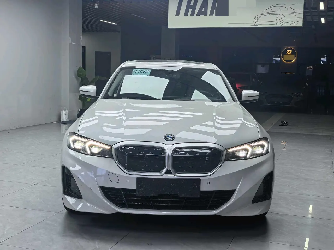 BMW 2024 i3 eDrive 35 L automatic gear 2
