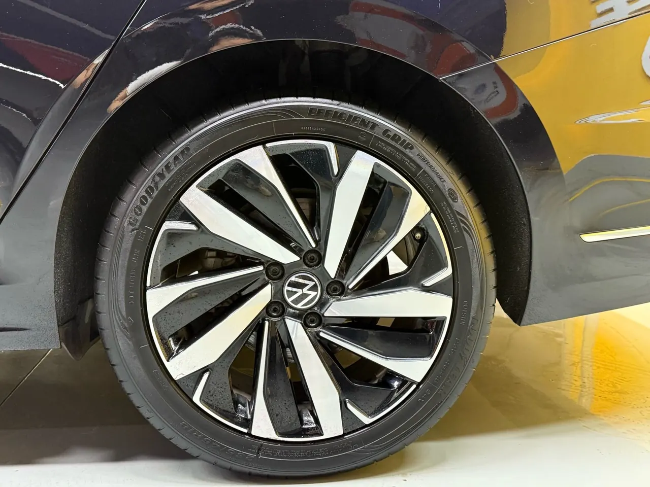 Volkswagen 2021 Passat 2.0TSI 330TSI Elite Edition Automatic 10