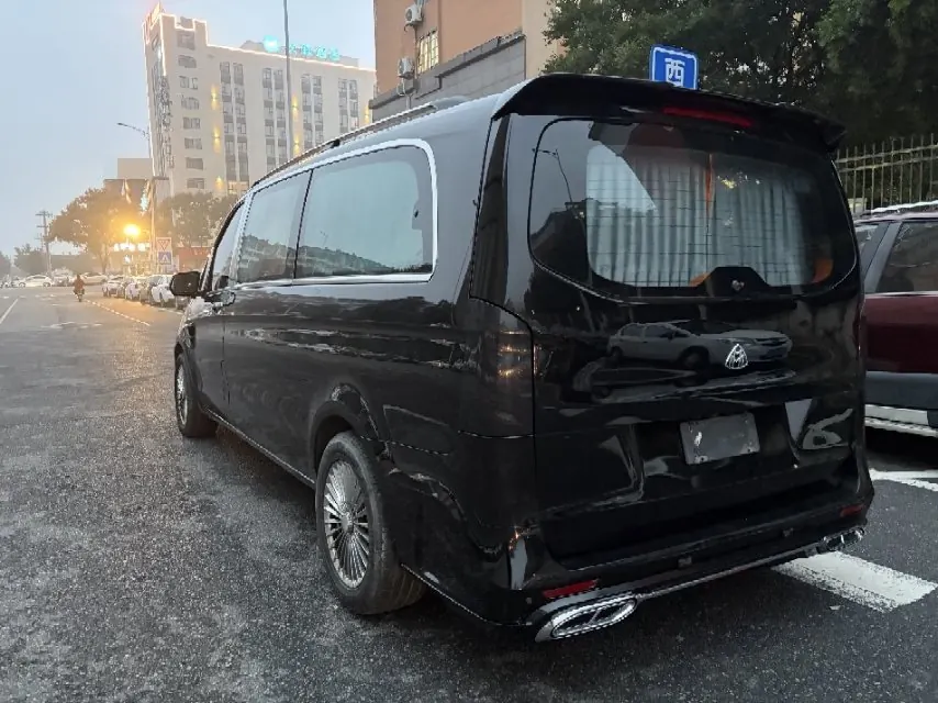 Mercedes Benz 2023 Vito 2.0T Elite Edition 7-seat Automatic Gear 4