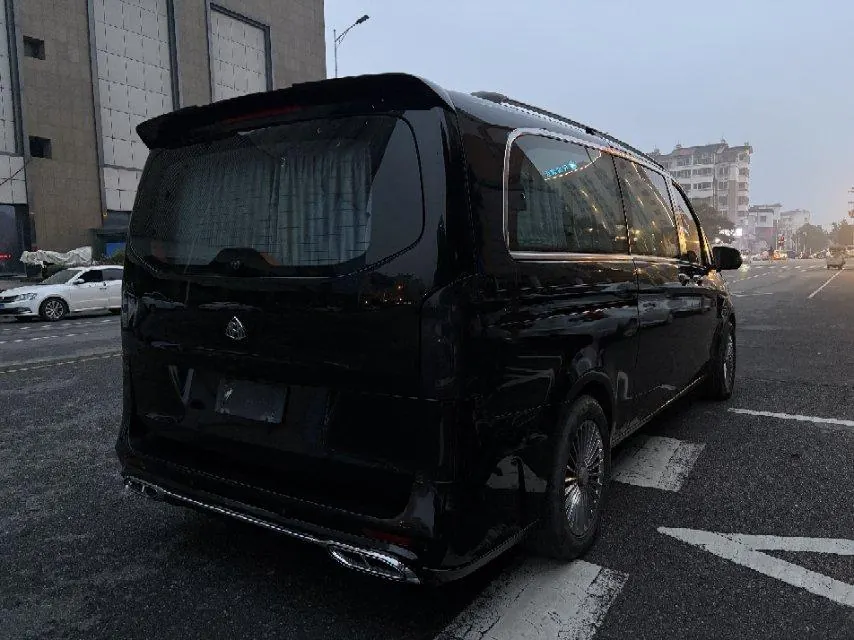 Mercedes Benz 2023 Vito 2.0T Elite Edition 7-seat Automatic Gear 6