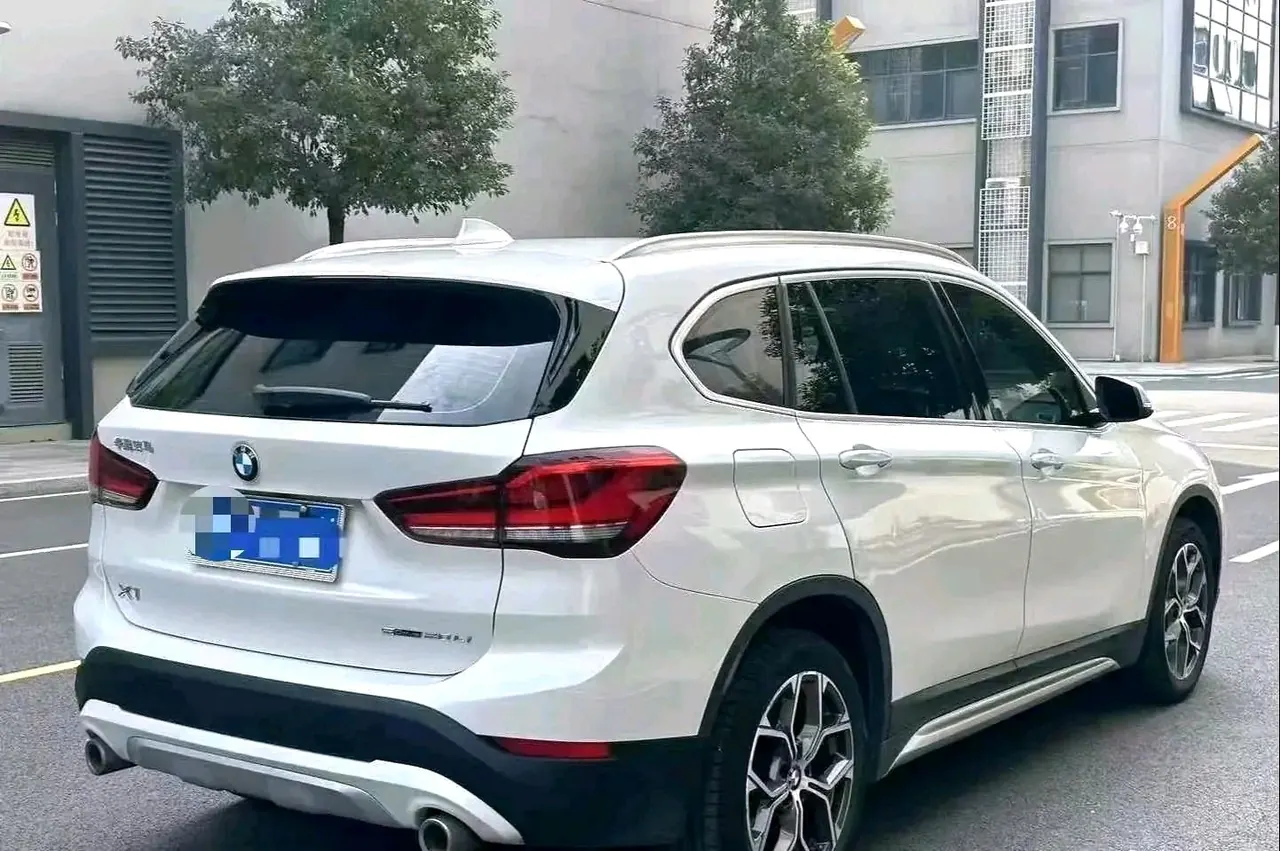 BMW 2022 X1 sDrive20Li 1.5T exclusive automatic gear 2