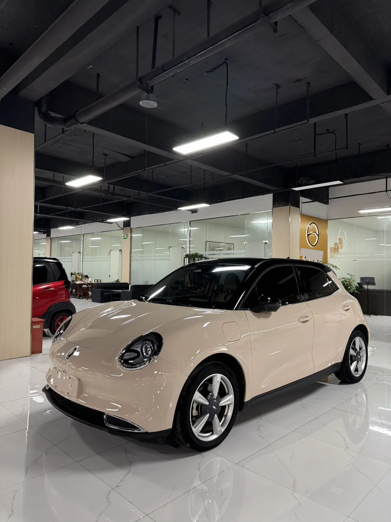 打开图片灯箱:Ora 2023 Good Cat 401km Standard Endurance Luxury Lithium Iron Phosphate Automatic Gear