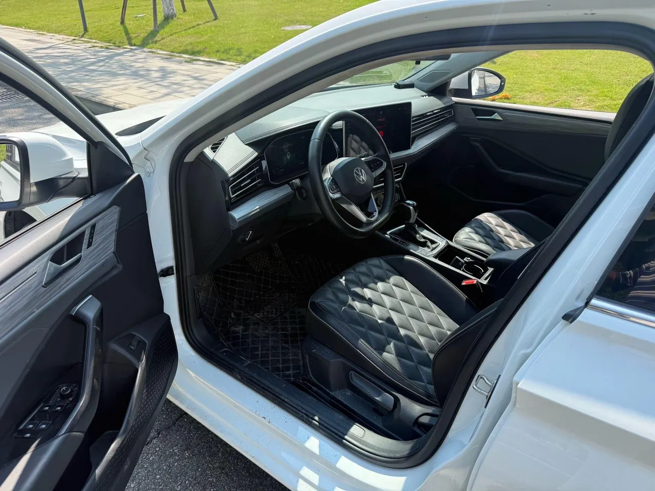 Volkswagen 2024 Sagittarius 1.5TSI 300TSI Exceed Edition Automatic Gear 4