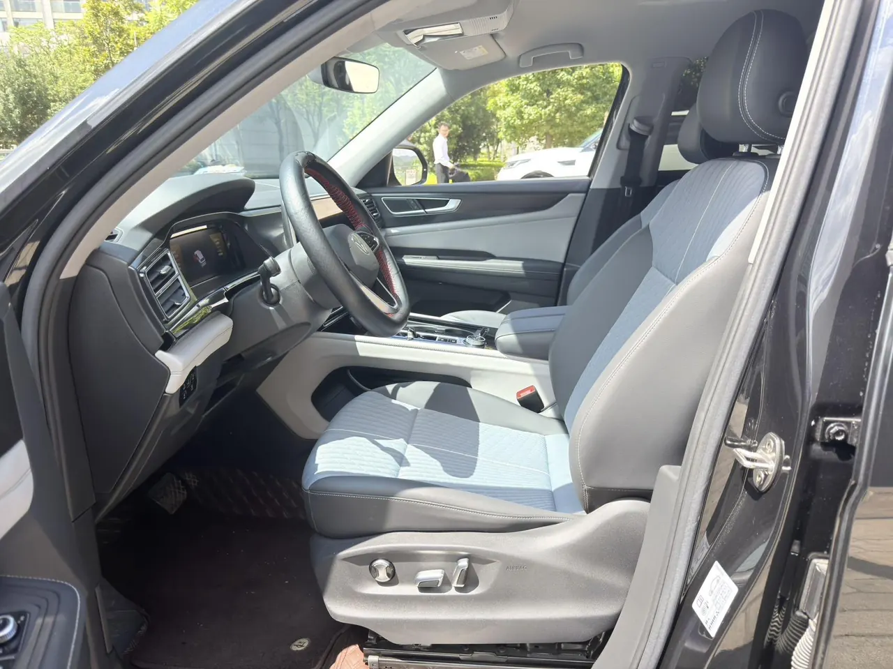 Volkswagen 2022 Tuang 2.0TSI 380TSI Four-wheel Drive Deluxe Edition Automatic Gear 6