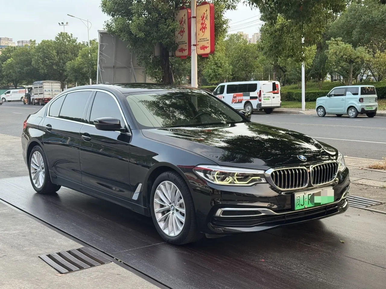 BMW 5 series new energy 2020 530Le 2.0T mileage upgraded luxury package automatic gear 3