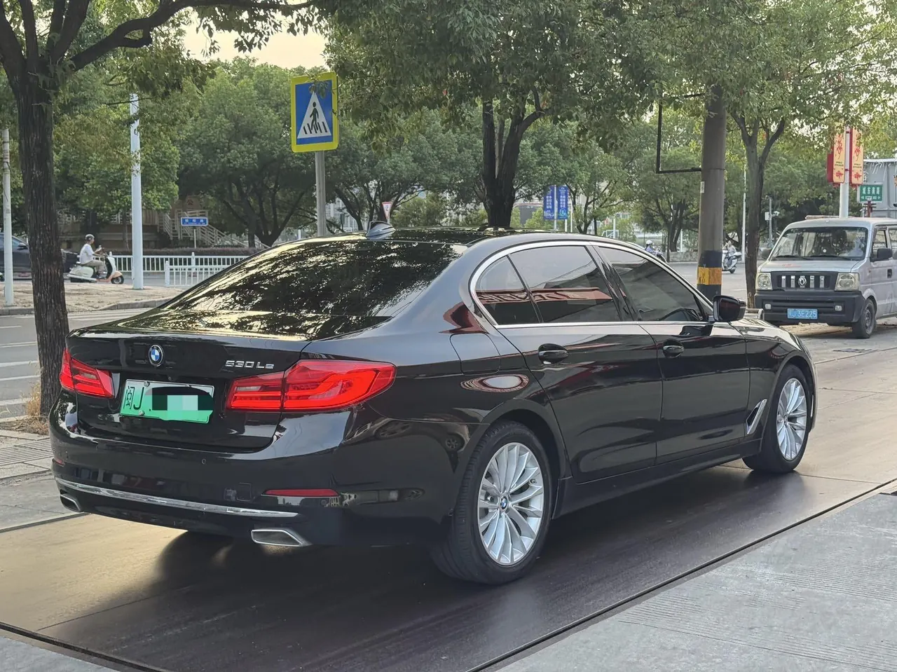 BMW 5 series new energy 2020 530Le 2.0T mileage upgraded luxury package automatic gear 9
