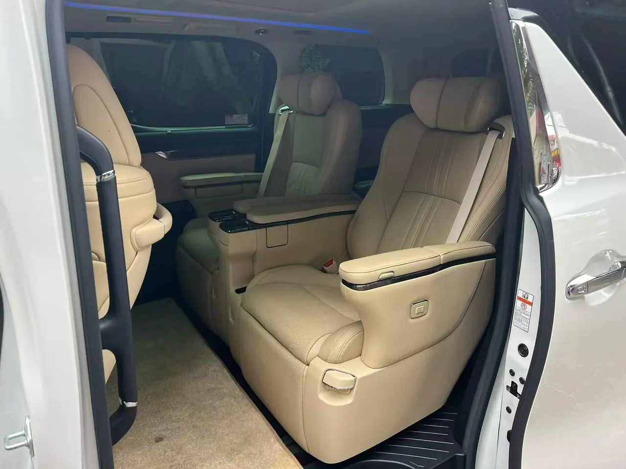 Toyota Erffa (Imported) 2020 Erffa 2.5 Stepless Premium Edition Automatic Gear 6