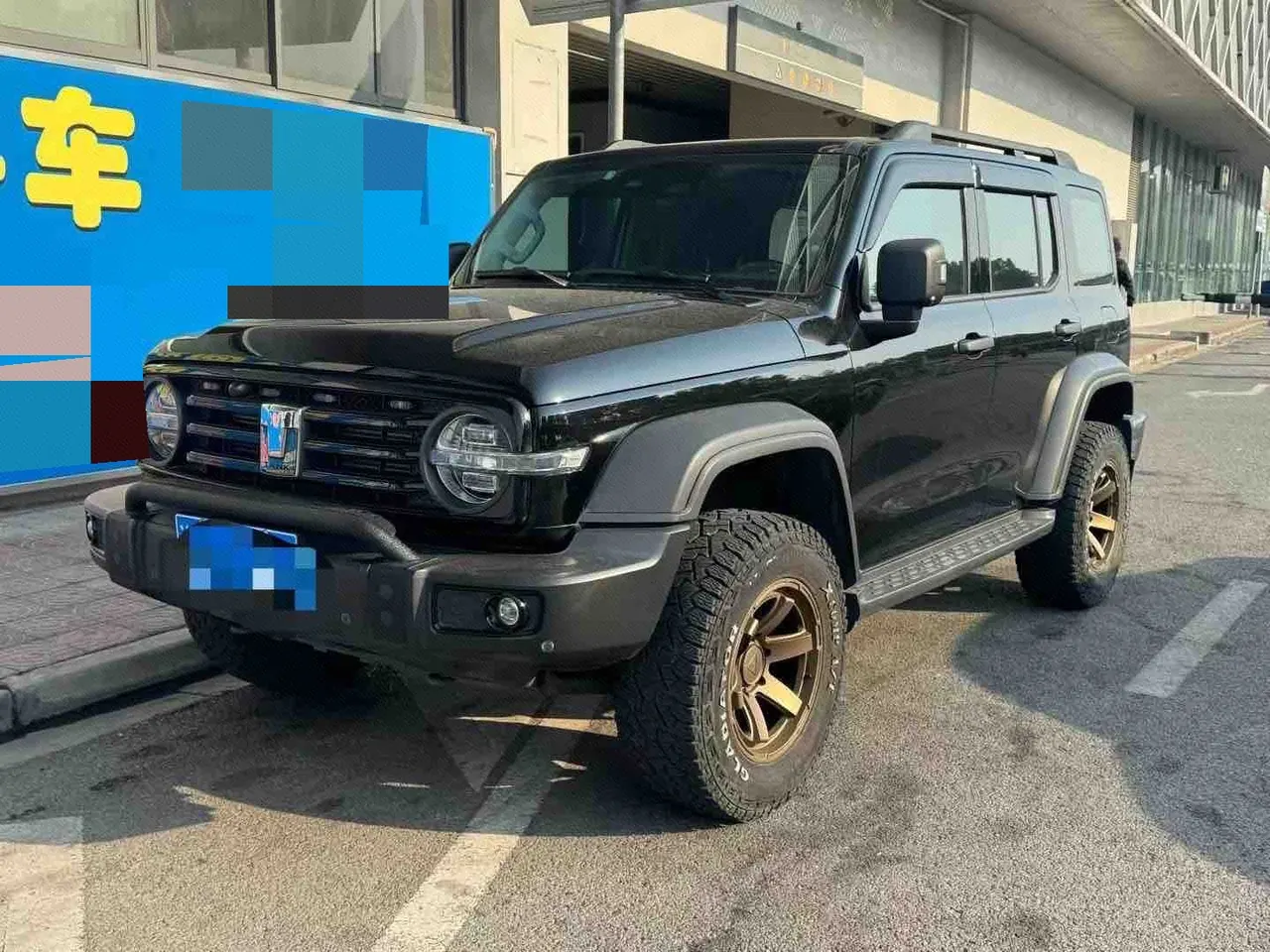 Открыть галерею: Tank 2023 Tank 300 2.0T Off-road Conqueror Automatic
