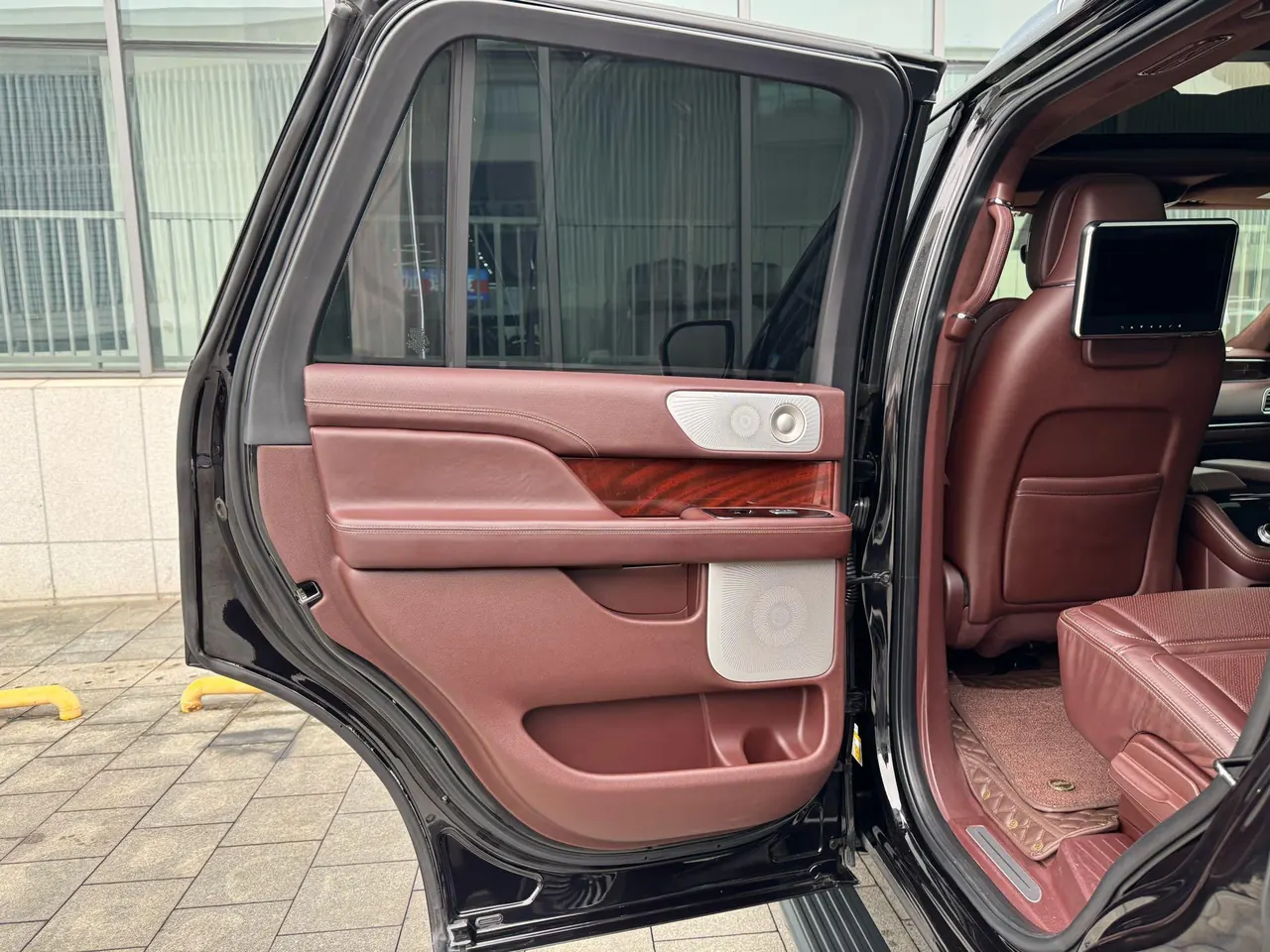 Lincoln Navigator (Imported) 2020 Navigator 3.5T Presidential Series Automatic Gear 12