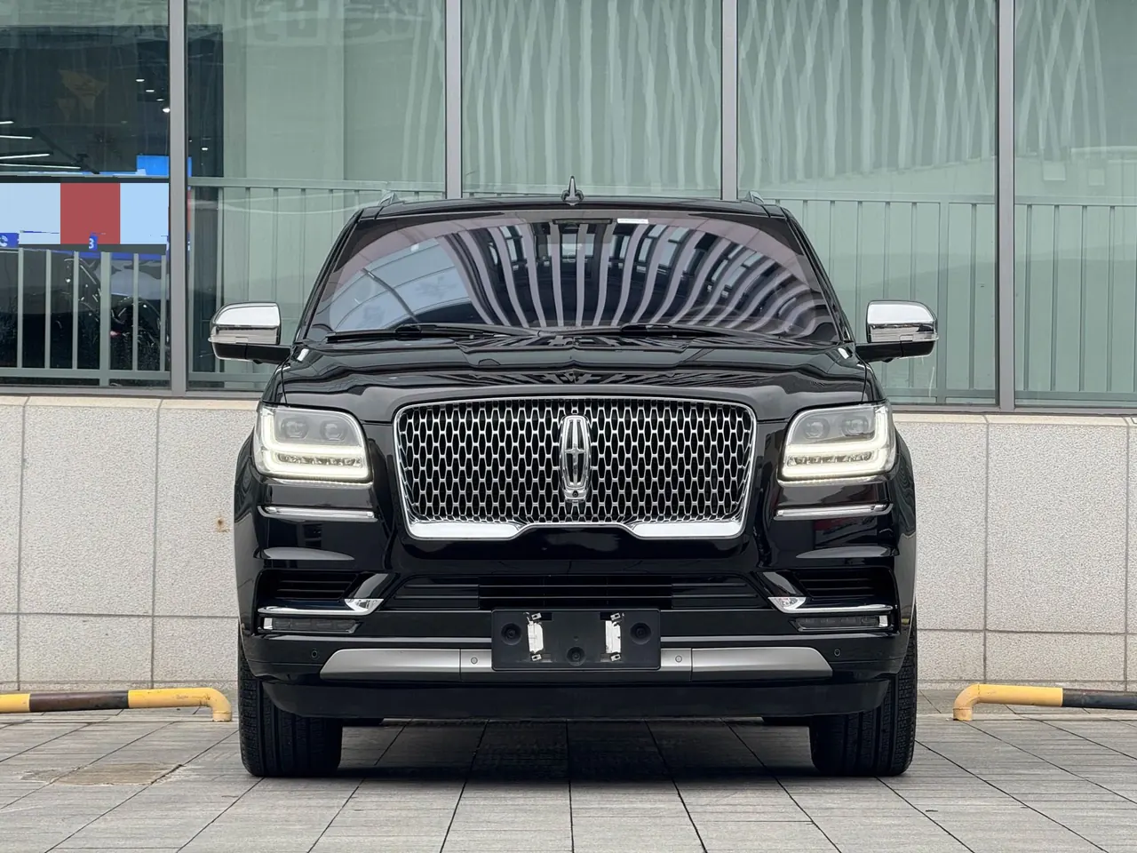 Lincoln Navigator (Imported) 2020 Navigator 3.5T Presidential Series Automatic Gear 2