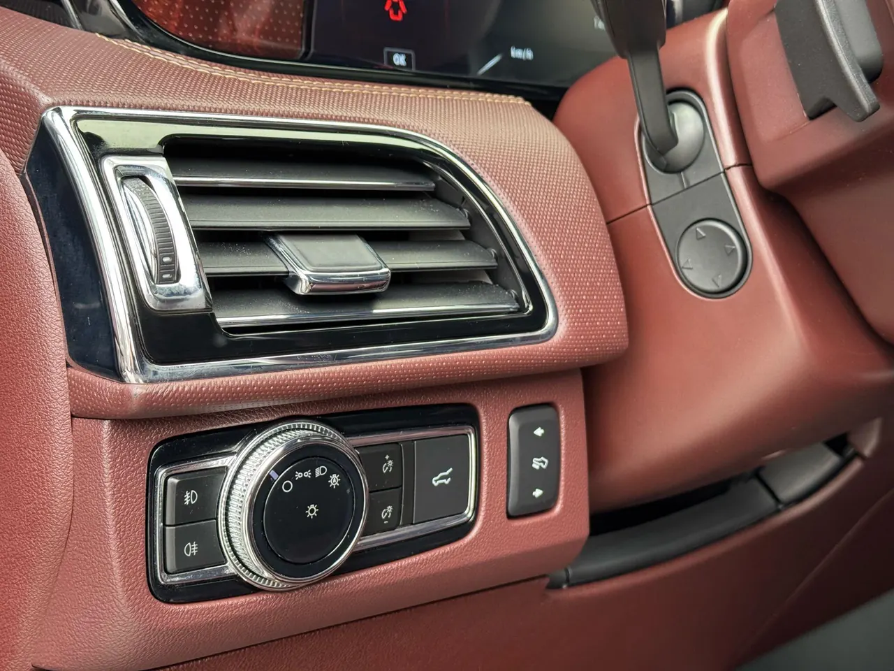 Lincoln Navigator (Imported) 2020 Navigator 3.5T Presidential Series Automatic Gear 9