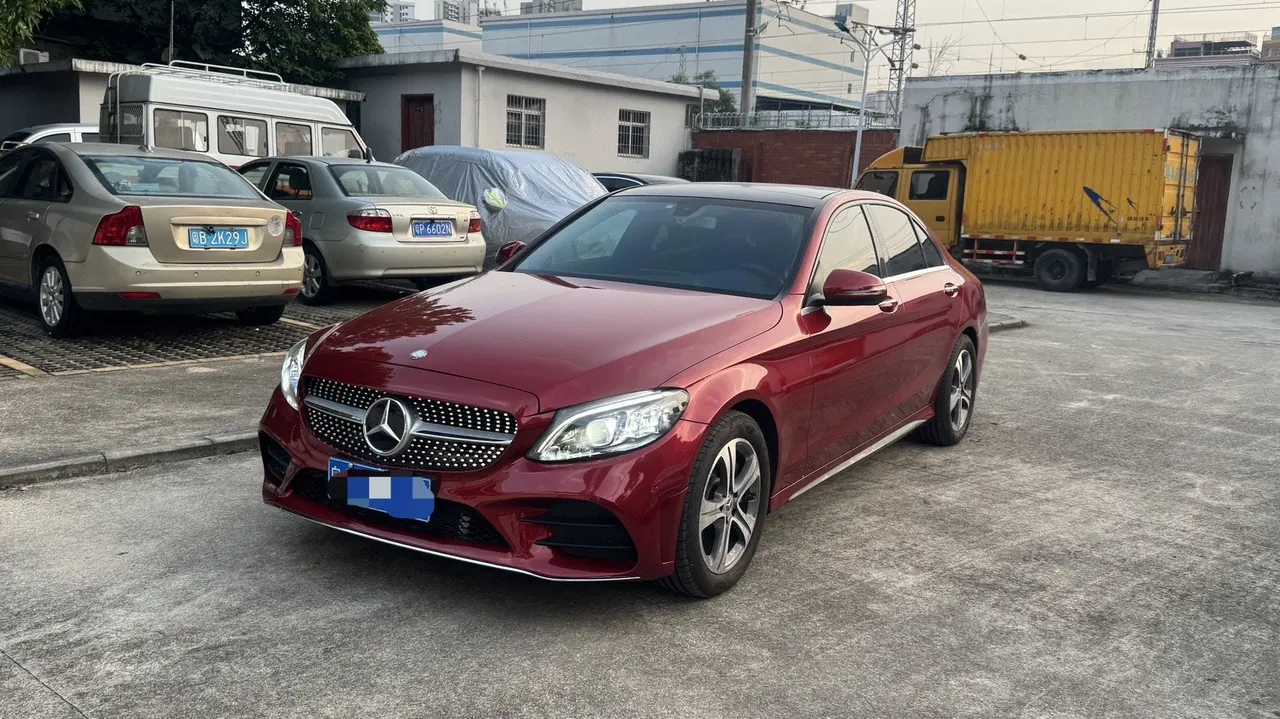 打开图片灯箱:Mercedes Benz Class C 2020 C 260 L 48V 1.5T (modified) automatic gear