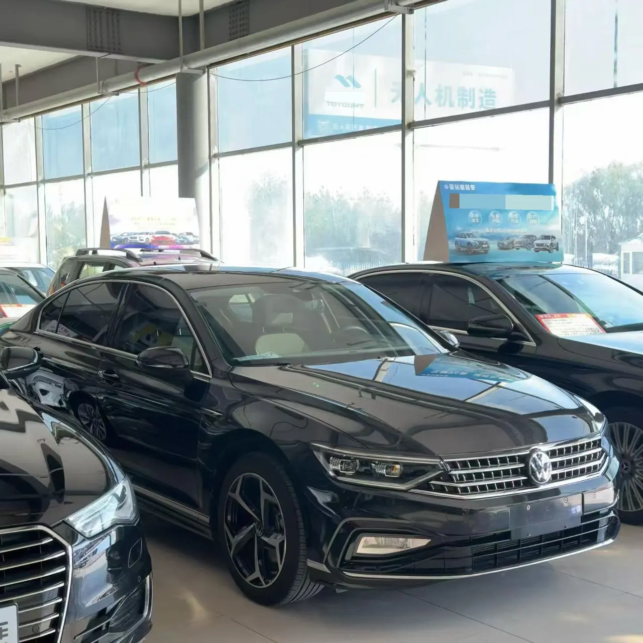 Volkswagen 2023 Magotan 2.0TSI 330TSI 2 million Commemorative Luxury Automatic Gear 4