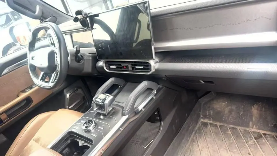 Jetour 2023 Traveler 2.0T 4WD Crossing PRO Automatic Gear 2