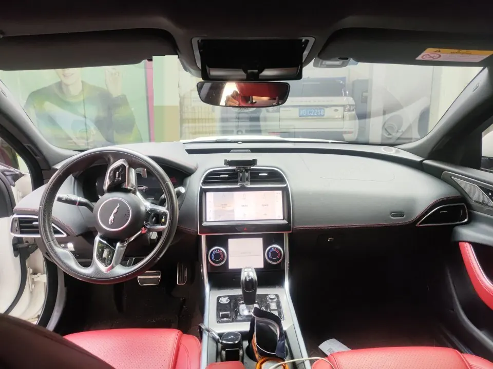Jaguar 2023 XEL 2.0T 250PS R-DYNAMIC S Enterprising Sports Edition Automatic Gear 5