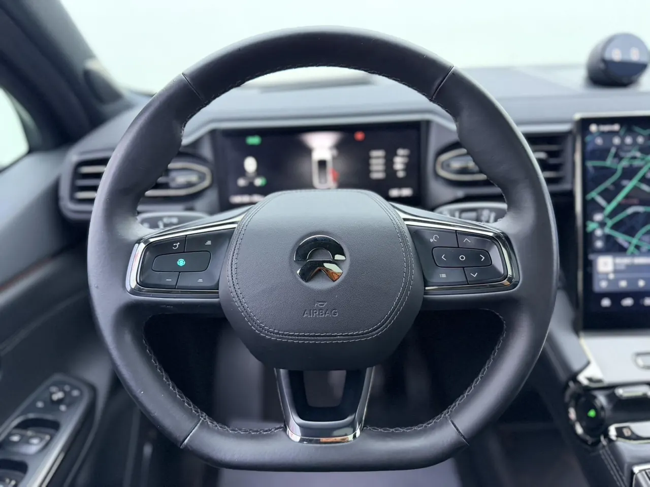 NIO 2020 ES 6 600KM Sports Edition Automatic Gear 5
