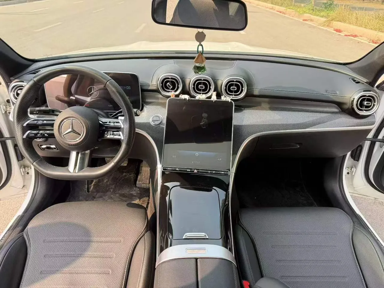 Mercedes Benz Class C 2023 C 260 L 48V 1.5T Automatic 9