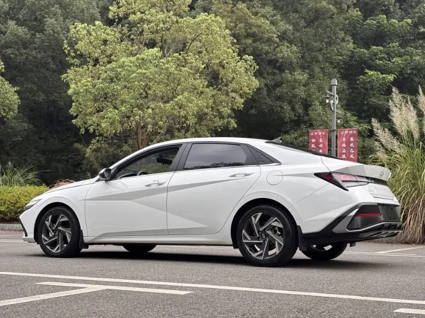 Hyundai 2023 Elantra-sedan 1.5 stepless GLX elite automatic gear 9