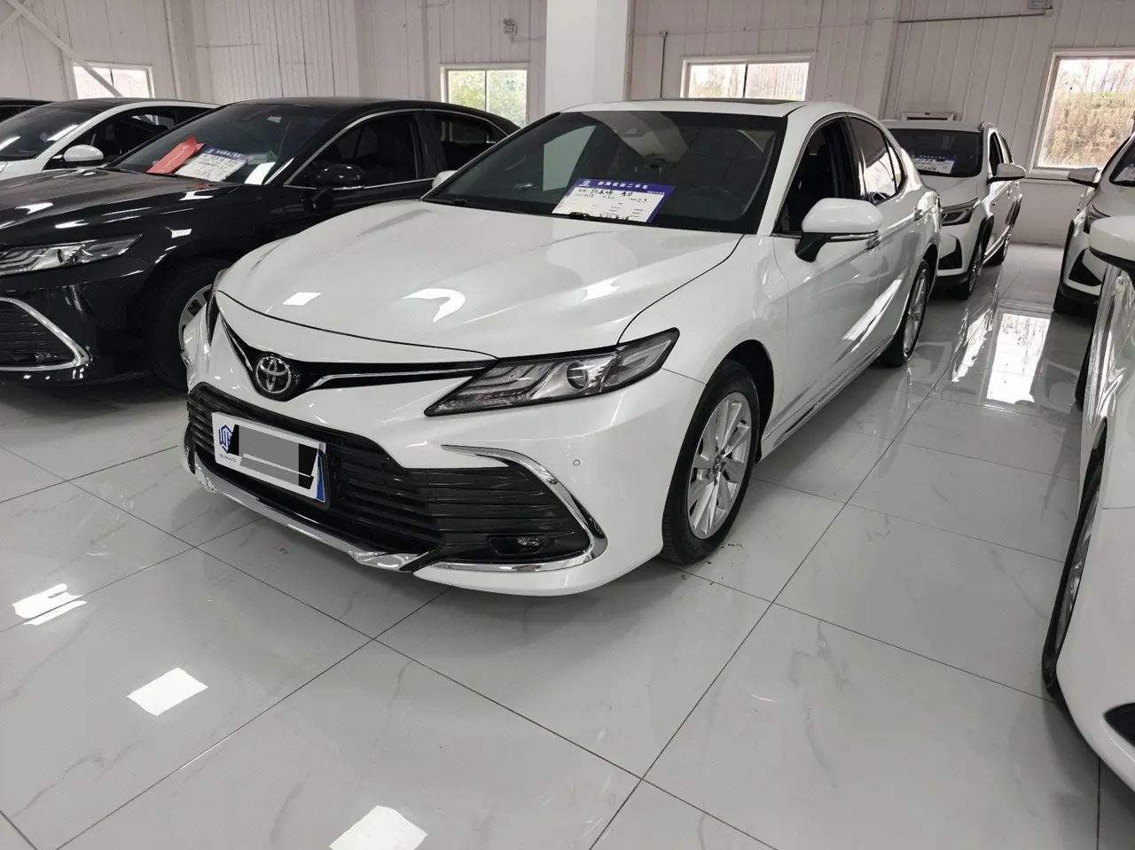 Open image lightbox: Toyota 2023 Camry 2.0G Stepless Deluxe Edition Automatic Gear