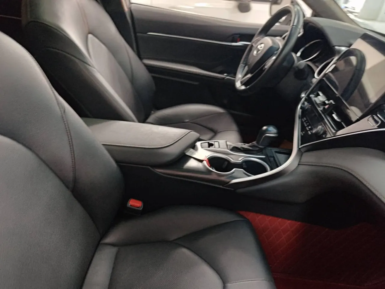 Toyota 2023 Camry 2.0G Stepless Deluxe Edition Automatic Gear 4