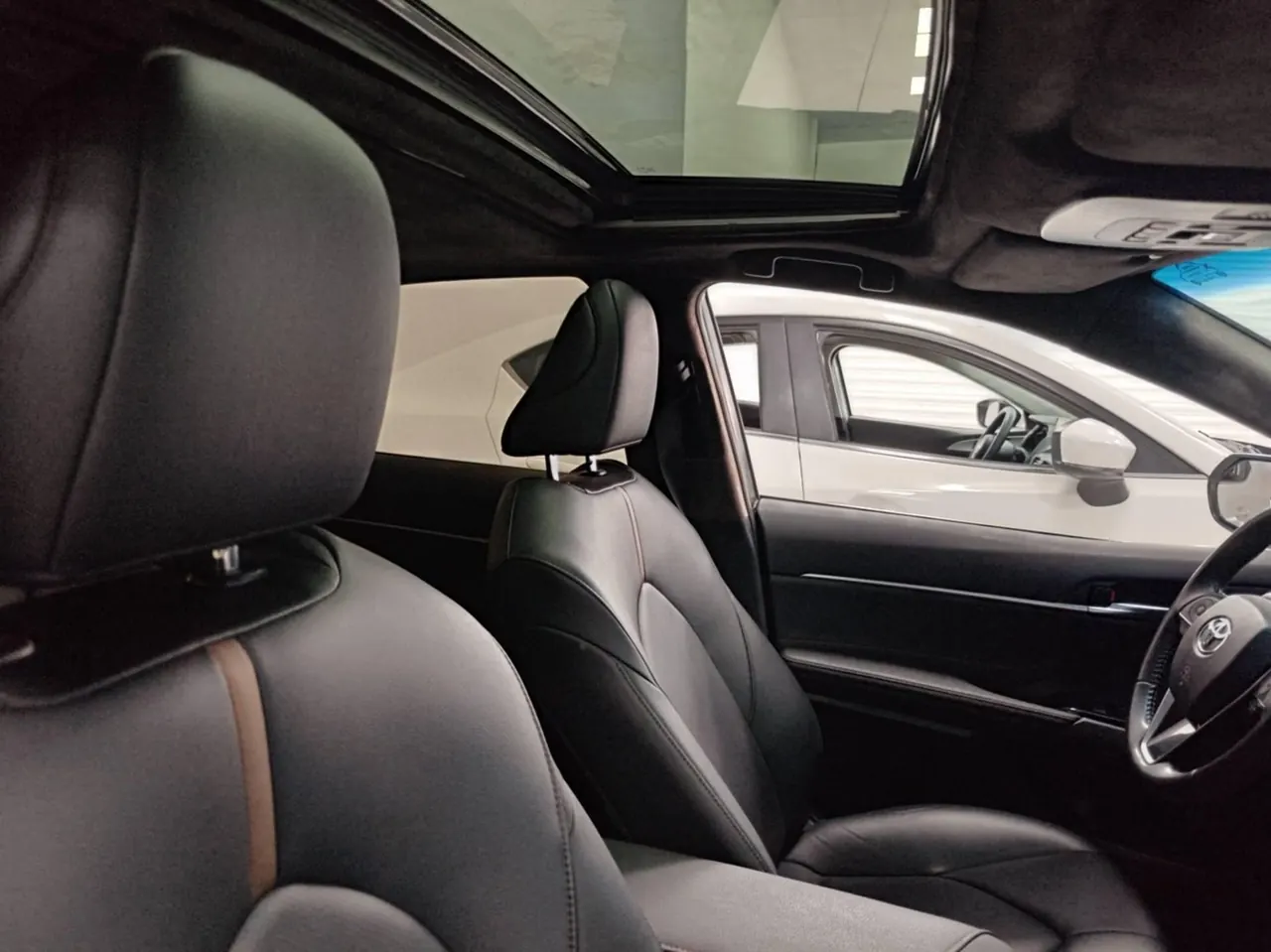 Toyota 2023 Camry 2.0G Stepless Deluxe Edition Automatic Gear 7