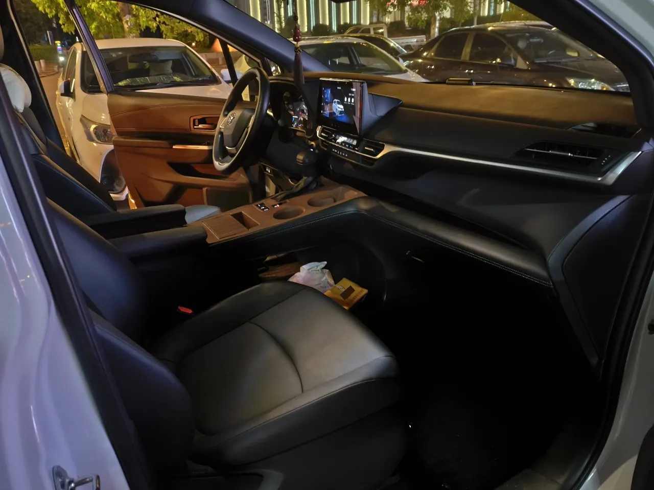 Toyota 2026 Grevia HYBRID 2.5 Stepless Comfort Edition Automatic Transmission 5