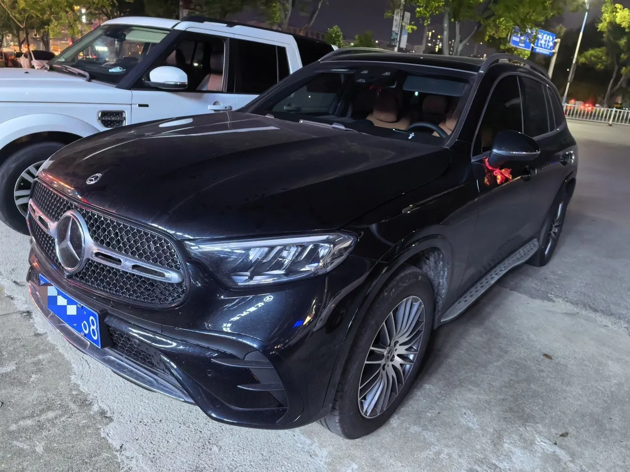 打开图片灯箱:Mercedes Benz 2026 GLC 300 L 4MATIC 48V 2.0T dynamic 5-seat automatic gear