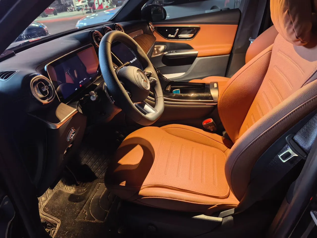 Mercedes Benz 2026 GLC 300 L 4MATIC 48V 2.0T dynamic 5-seat automatic gear 3