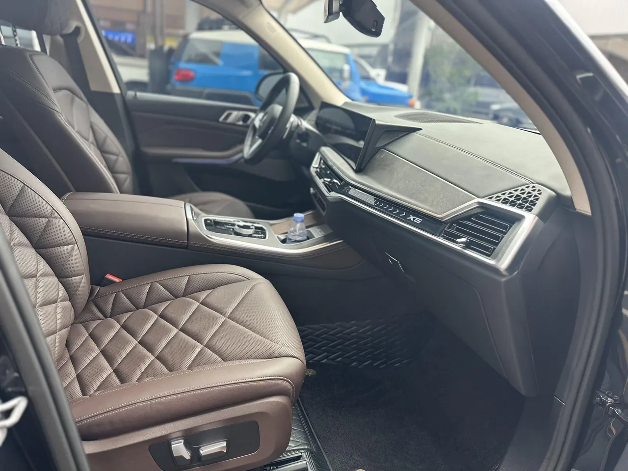 BMW 2023 X5 xDrive30Li 48V 2.0T exclusive m sports obsidian night suit automatic gear 12