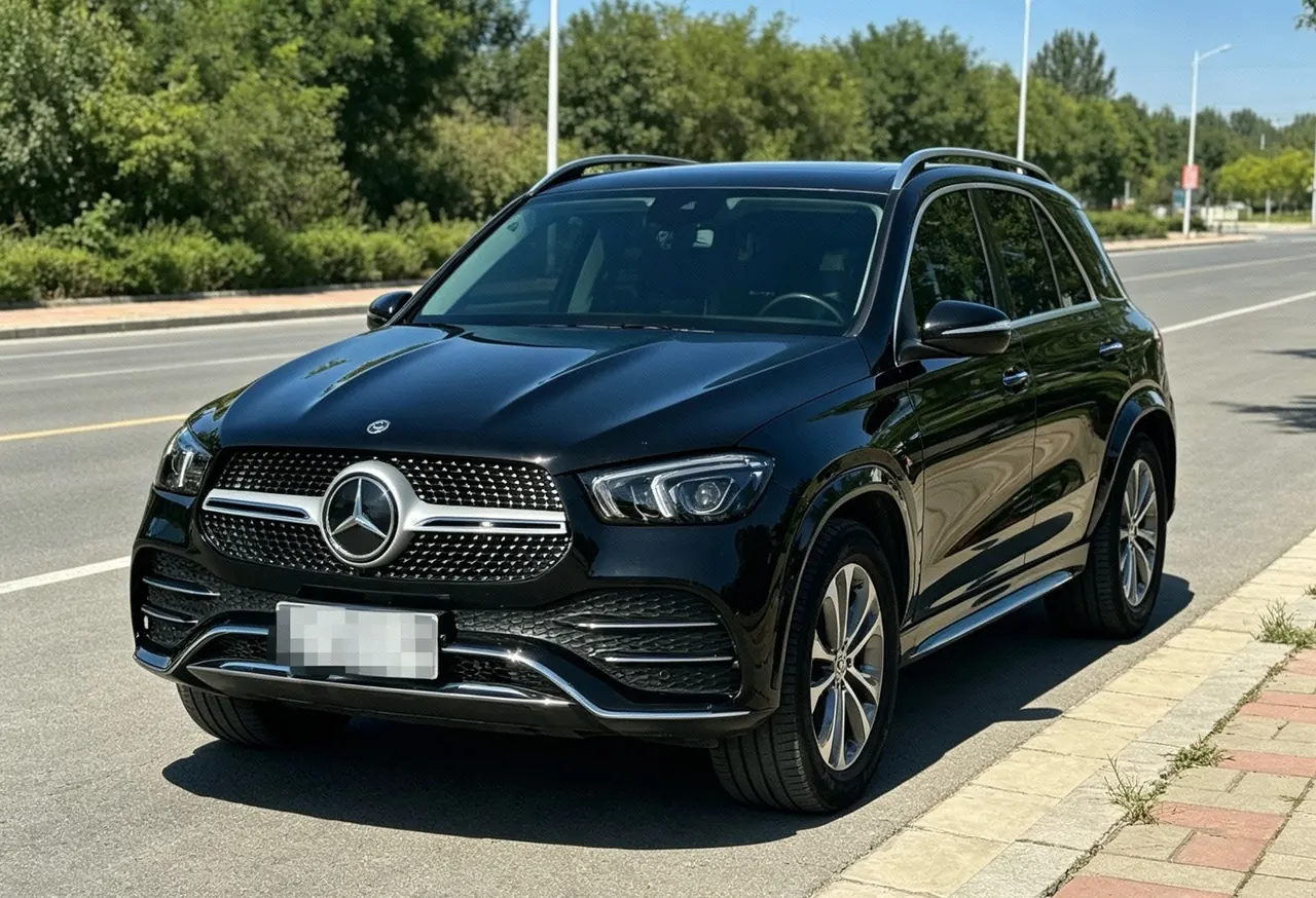 Открыть галерею: Mercedes Benz GLE (Imported) 2023 GLE 350 4MATIC 2.0T Fashion Automatic Gear