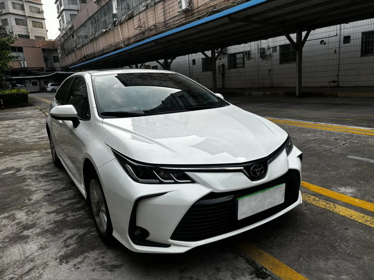 Toyota 2023 corolla 1.2T stepless elite version of automatic gear 2