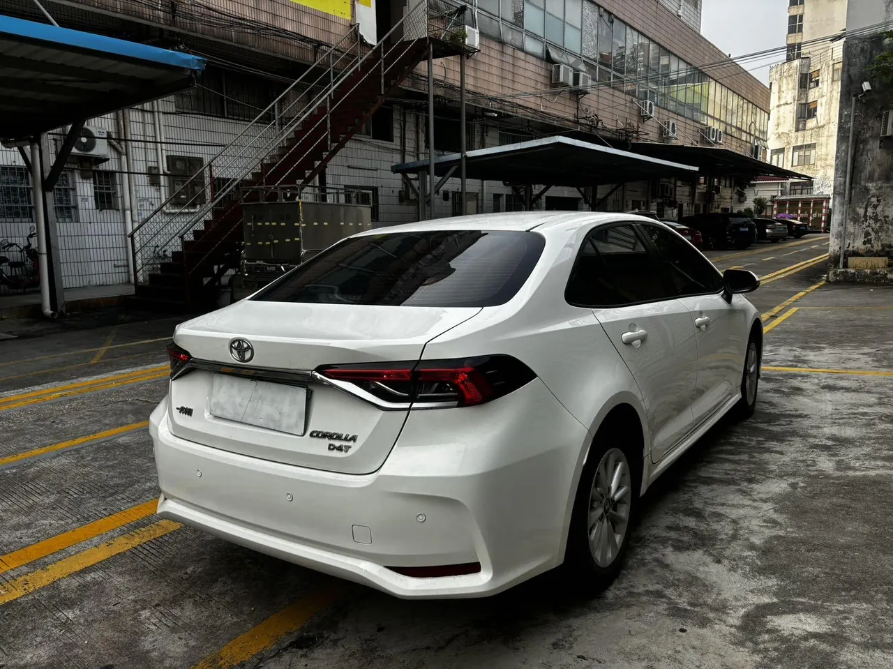 Toyota 2023 corolla 1.2T stepless elite version of automatic gear 4
