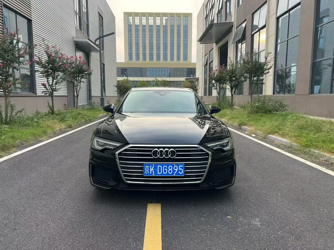 Audi 2021 A6L 2.0TFSI 40TFSI Deluxe Dynamic Automatic 2