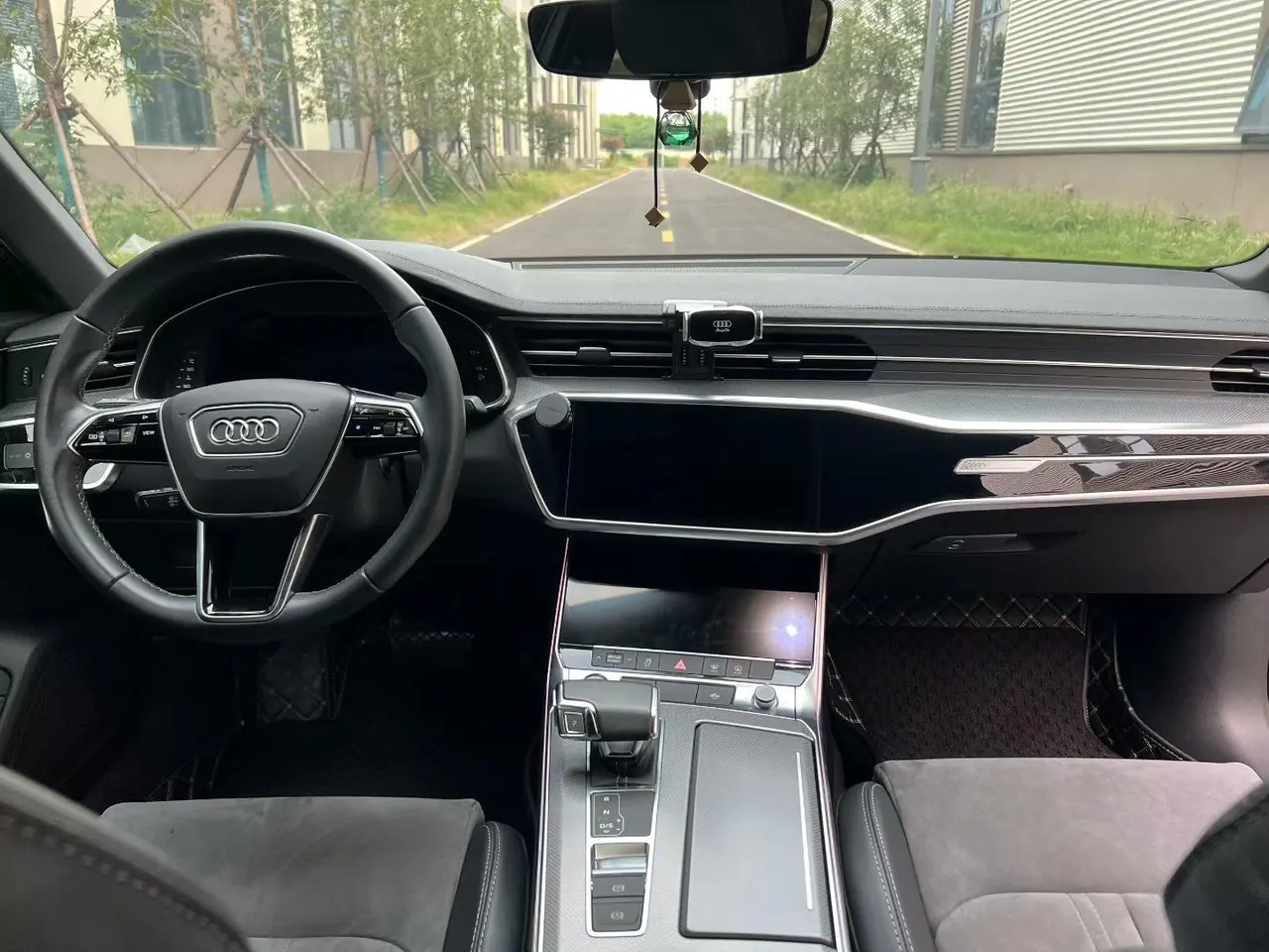 Audi 2021 A6L 2.0TFSI 40TFSI Deluxe Dynamic Automatic 4