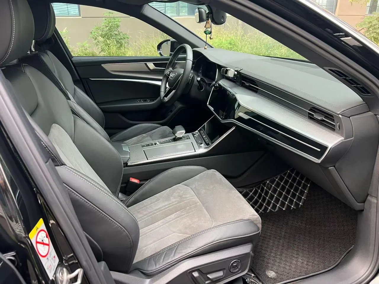 Audi 2021 A6L 2.0TFSI 40TFSI Deluxe Dynamic Automatic 5