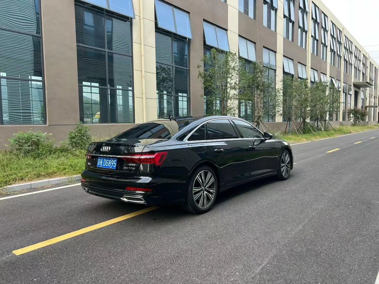 Audi 2021 A6L 2.0TFSI 40TFSI Deluxe Dynamic Automatic 9