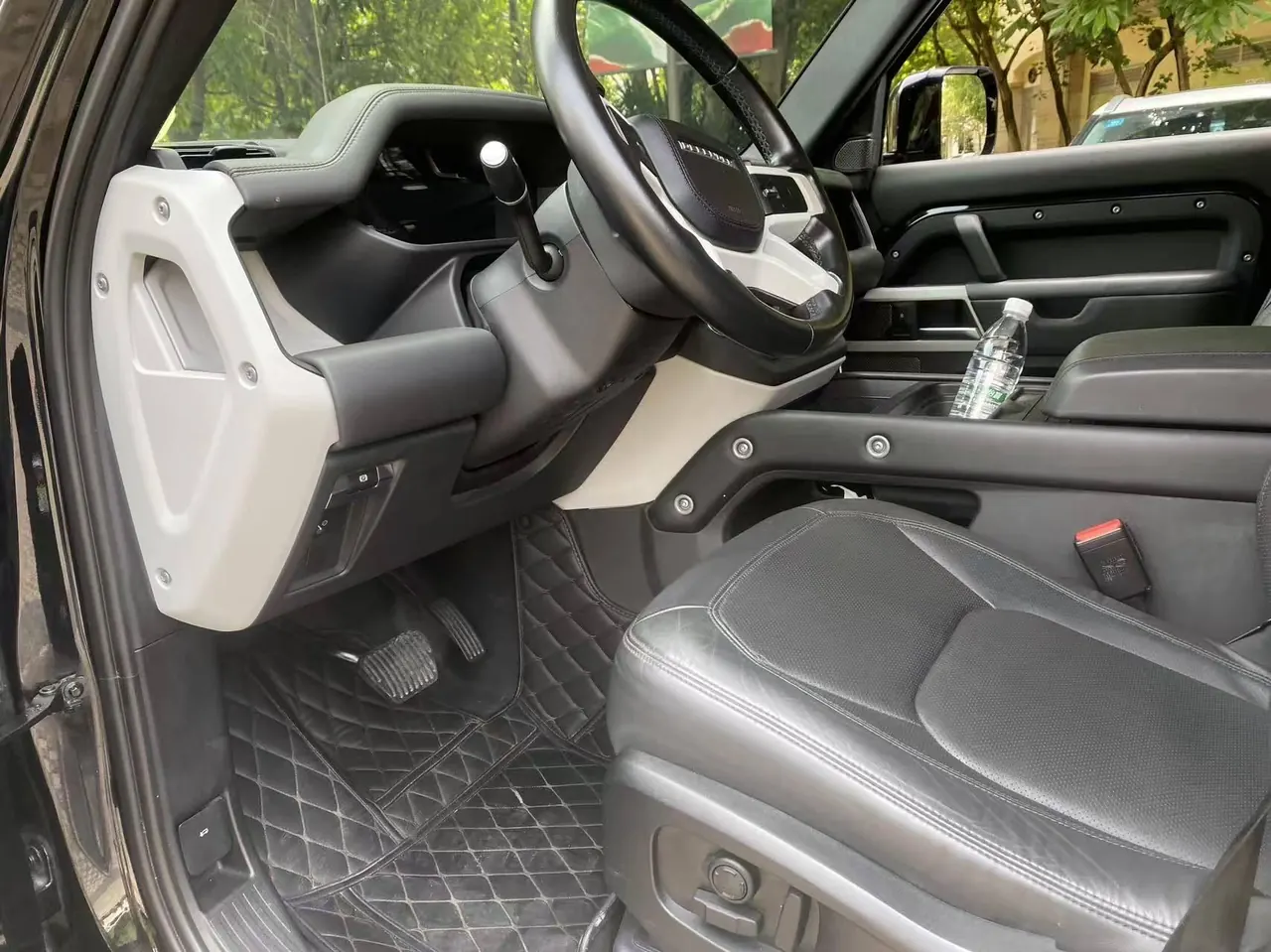 Land Rover Guard (Imported) 2023 Guard 110 48V 3.0T P400 Diablo Special Edition Automatic Gear 4