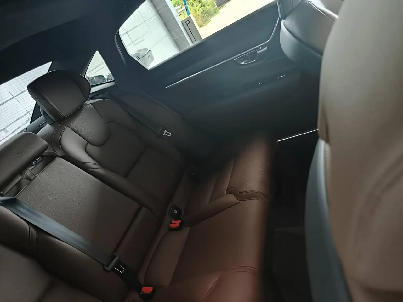 Volvo 2023 S90 48V 2.0T B5 Zhiyuan Deluxe Edition Automatic Gear 4