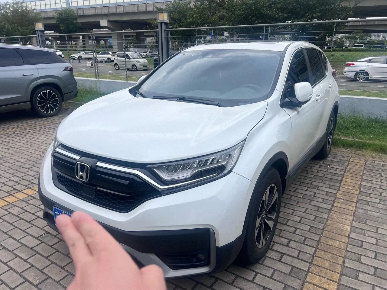 打开图片灯箱:Honda 2021 CR-V 1.5T Stepless 240TURBO Two-Drive Urban Edition Automatic Gear