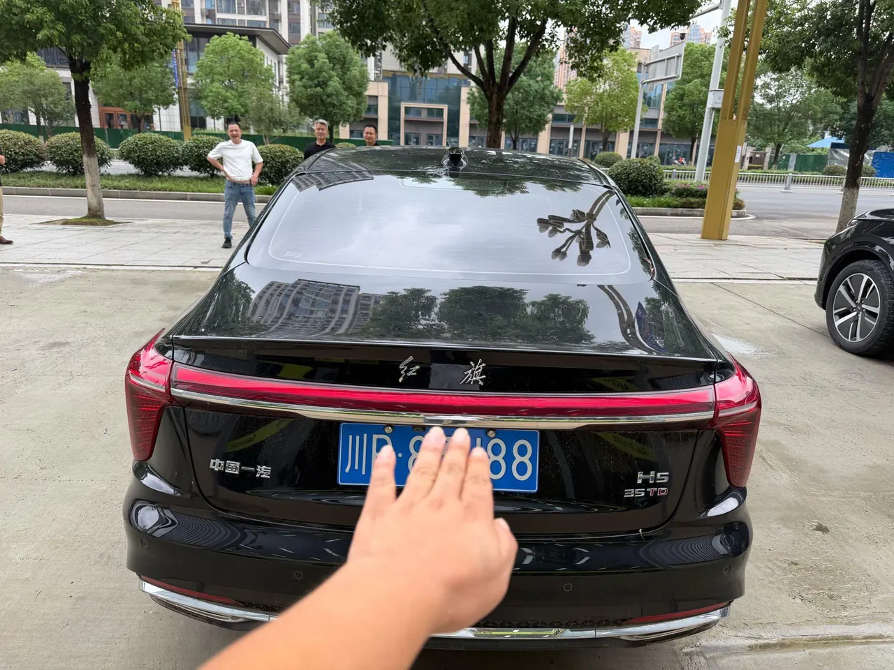 HongQi 2025 H5 1.5T Flag Rhyme 500000 Commemorative Automatic Gear 2