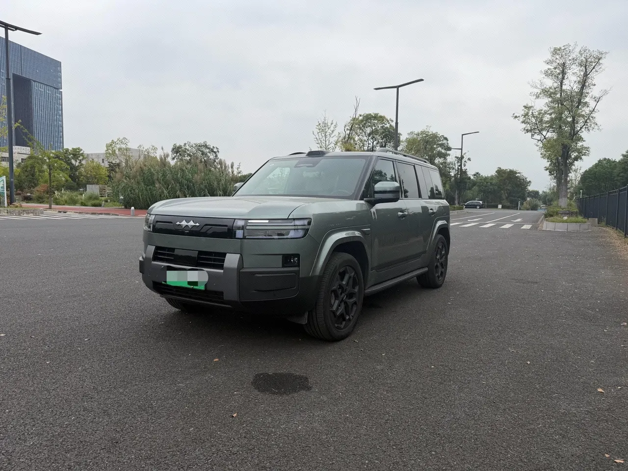 Open image lightbox: FangChengBao 2025 titanium 7 1.5T stepless 190KM four-wheel drive Ultra version of automatic gear