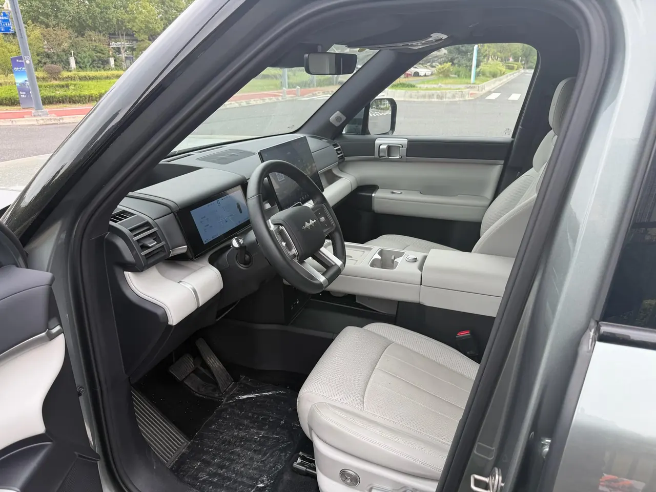 FangChengBao 2025 titanium 7 1.5T stepless 190KM four-wheel drive Ultra version of automatic gear 6