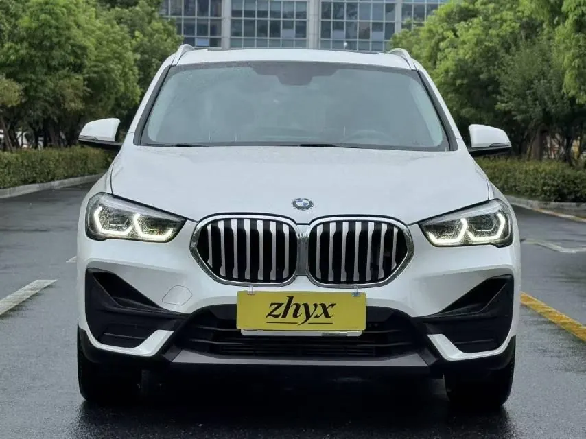 BMW 2021 X1 sDrive25Li 2.0T Leading Automatic Gear 2