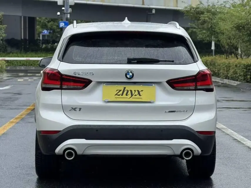 BMW 2021 X1 sDrive25Li 2.0T Leading Automatic Gear 4