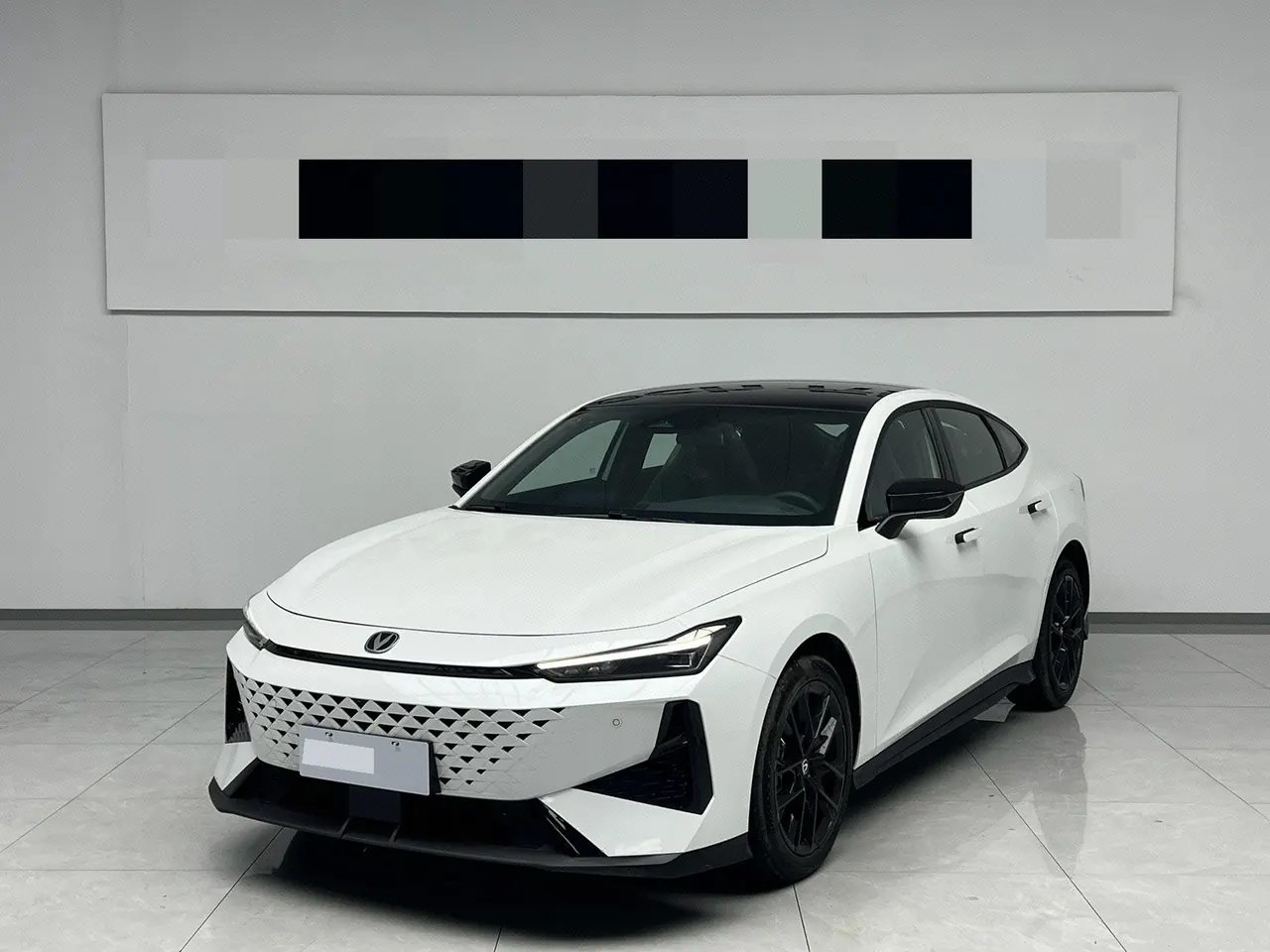 Open image lightbox: ChangAn 2025 UNI-V 1.5T honorable automatic gear