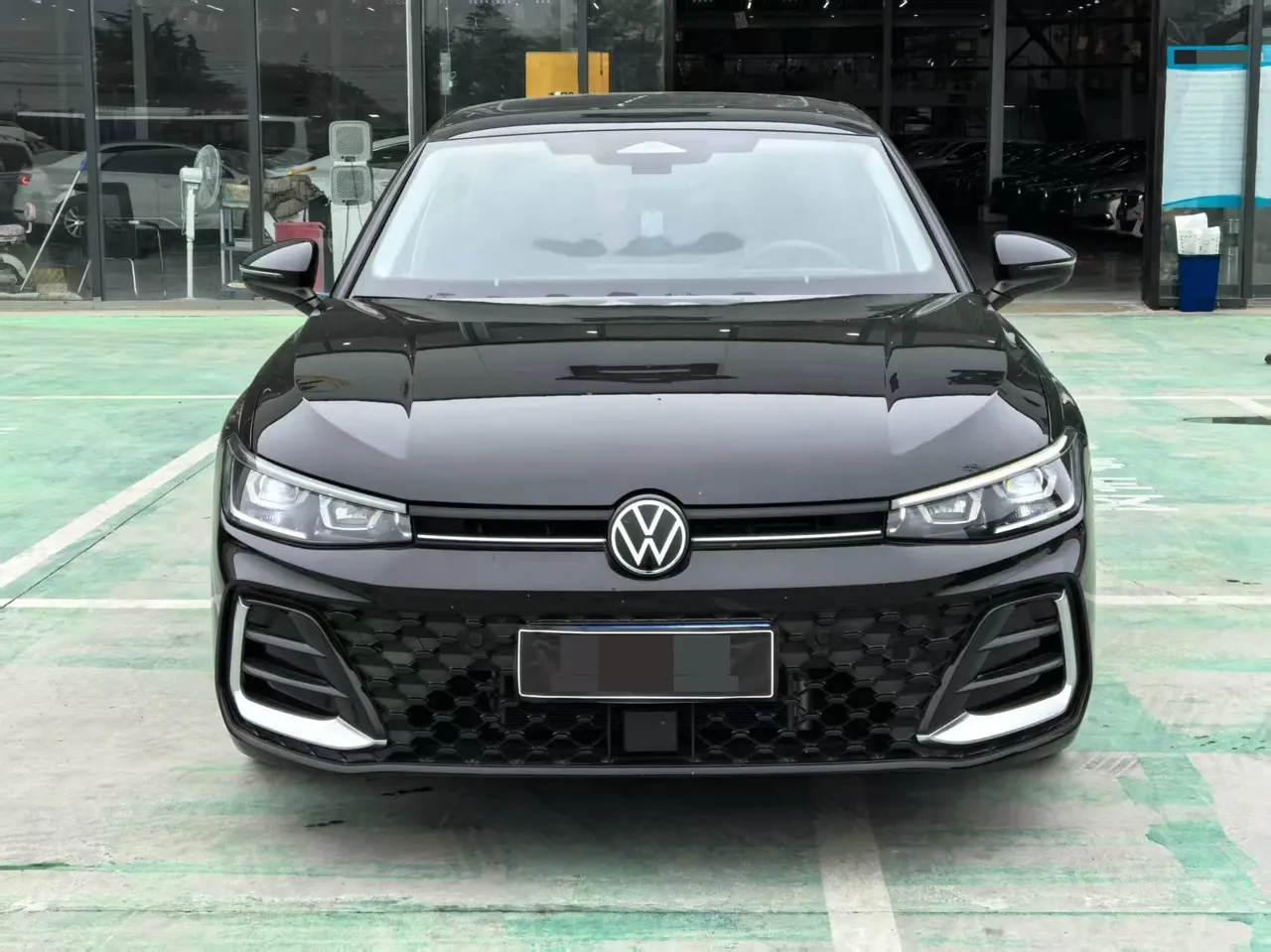 Volkswagen 2025 Passat Pro 2.0TSI 380TSI Long Yao Edition Automatic 3