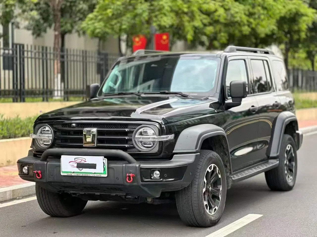 Open image lightbox: Tank 2025 model Tank 300 Hi4-T 2.0T Hi4-T automatic transmission