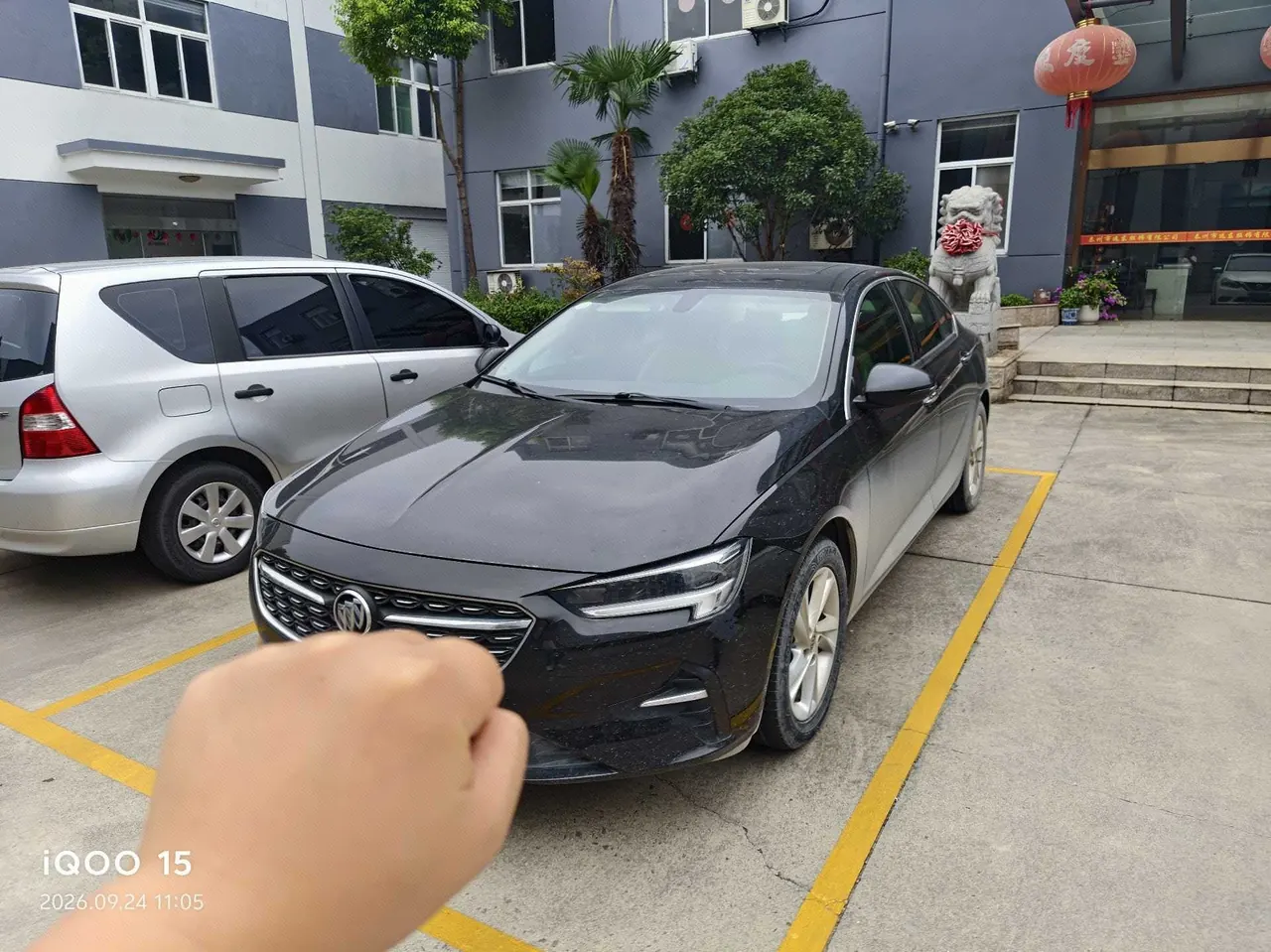Open image lightbox: Buick 2020 Regal 1.5T 552T Elite Automatic Gear