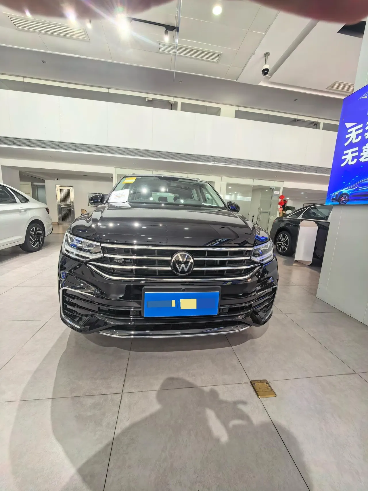 Volkswagen 2025 Tiguan L R-Line 2.0TSI 330TSI outstanding two-wheel drive R-Line Long Yao version automatic gear 2