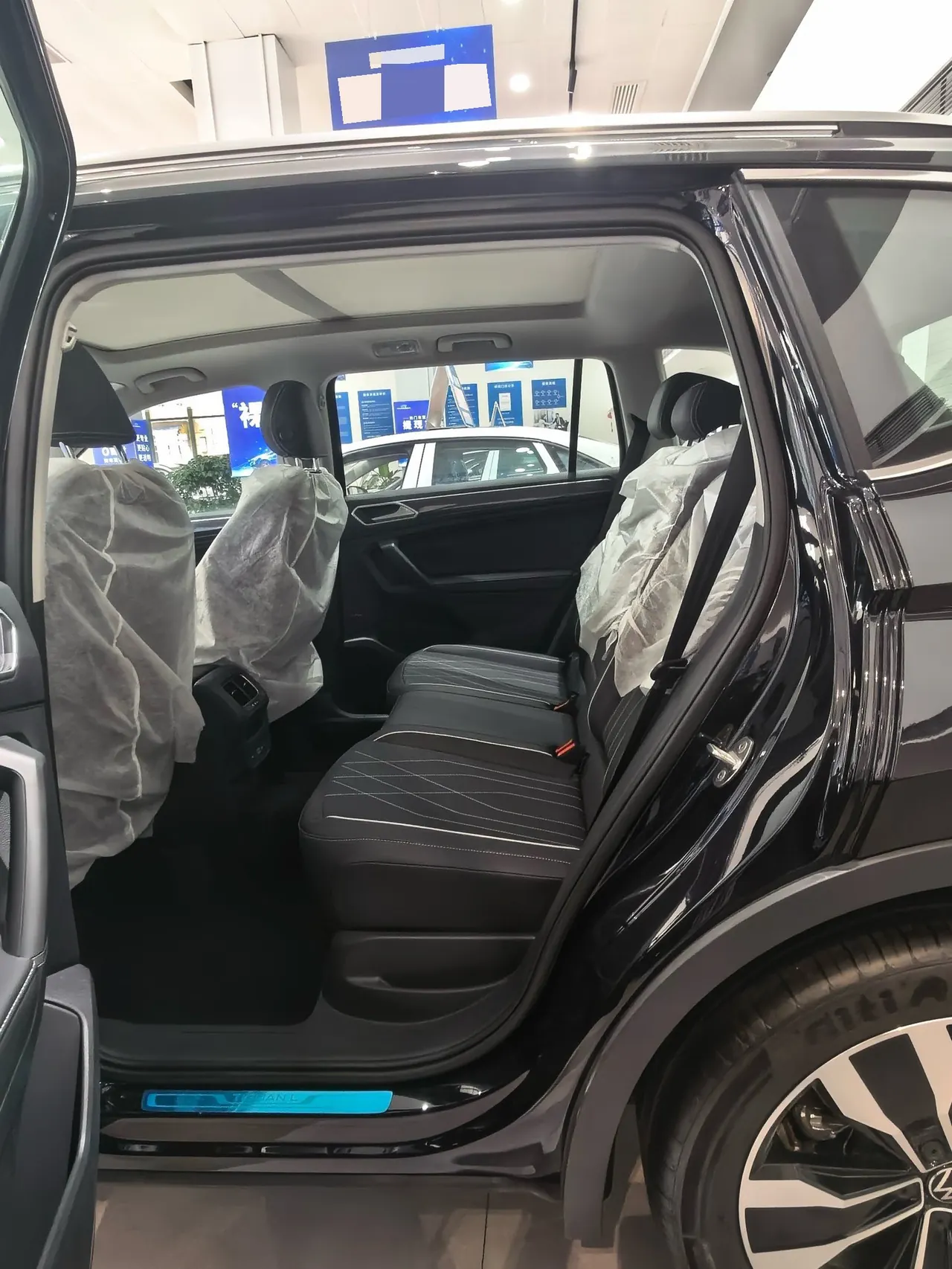 Volkswagen 2025 Tiguan L R-Line 2.0TSI 330TSI outstanding two-wheel drive R-Line Long Yao version automatic gear 8